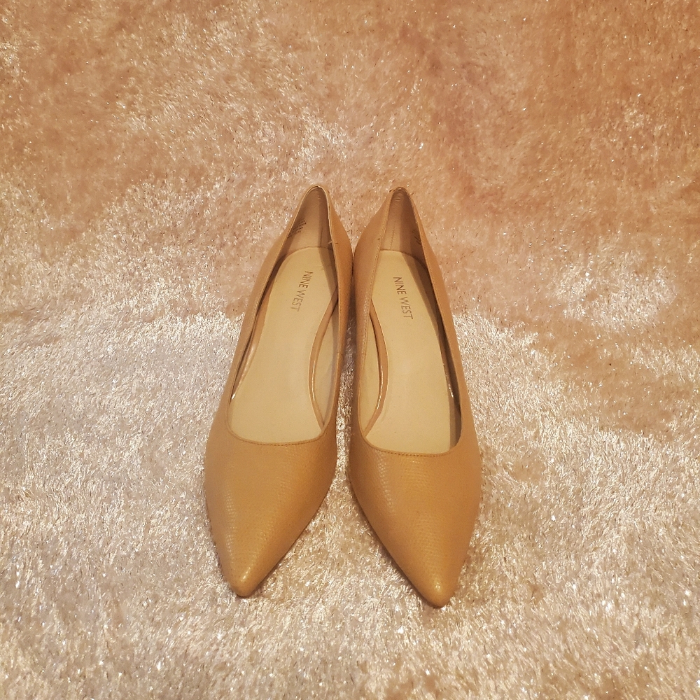 Tan Pumps - Picture 3 of 3